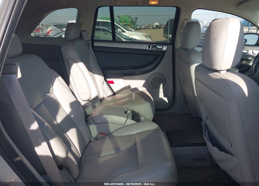 2008 CHRYSLER PACIFICA VIN: 2A8GF68X28R607920