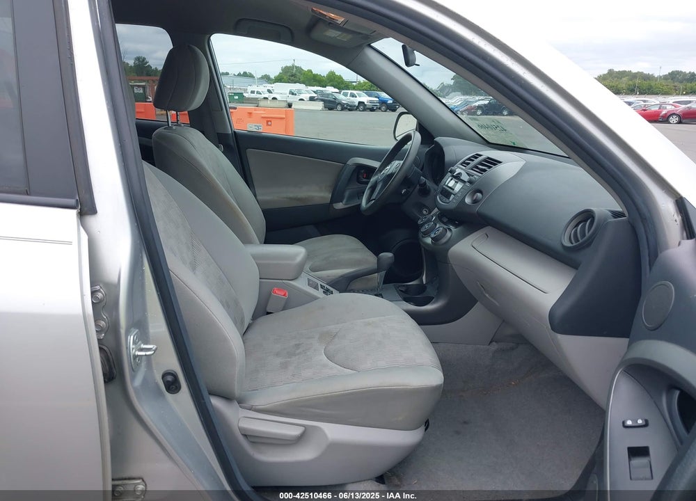 2011 TOYOTA RAV4 VIN: 2T3ZF4DV8BW099765
