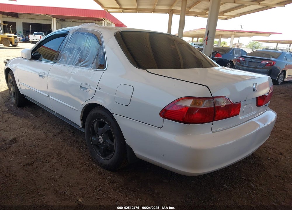 1999 HONDA ACCORD EX VIN: 1HGCG5652XA100471