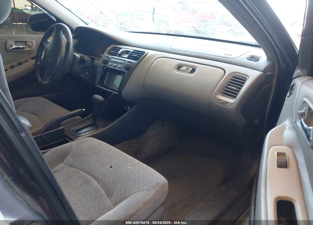 1999 HONDA ACCORD EX VIN: 1HGCG5652XA100471
