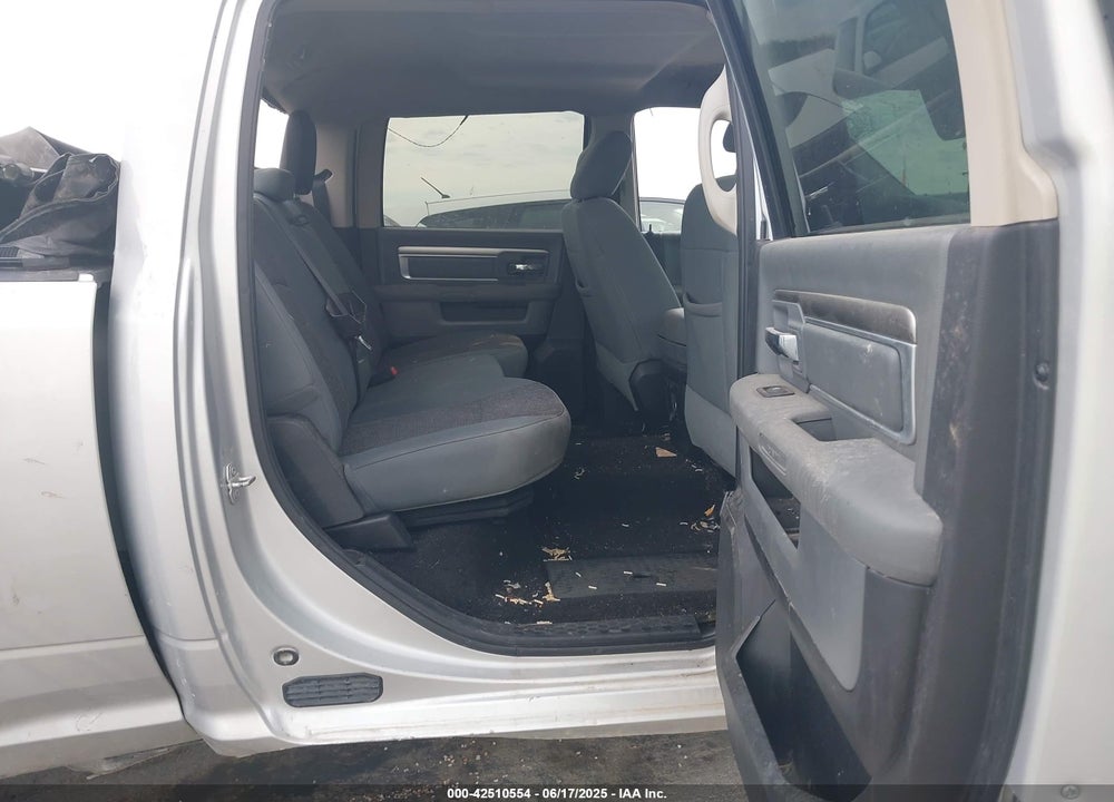 2016 RAM 2500 VIN: 3C6UR5DJXGG224039