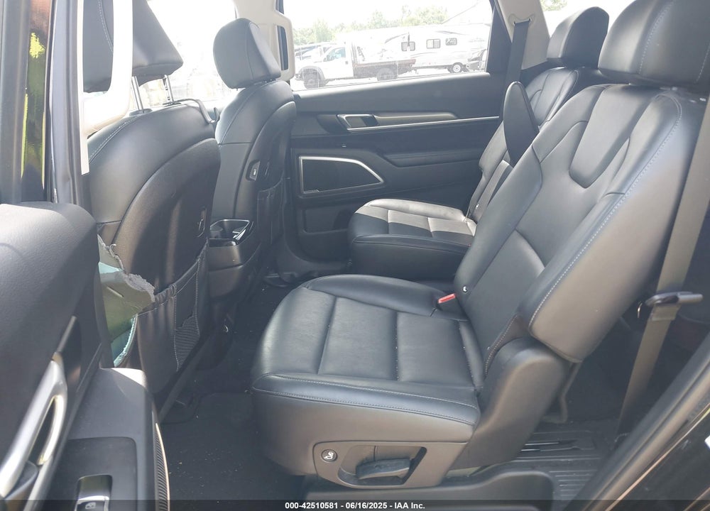 2021 KIA TELLURIDE VIN: 5XYP64HC9MG177780