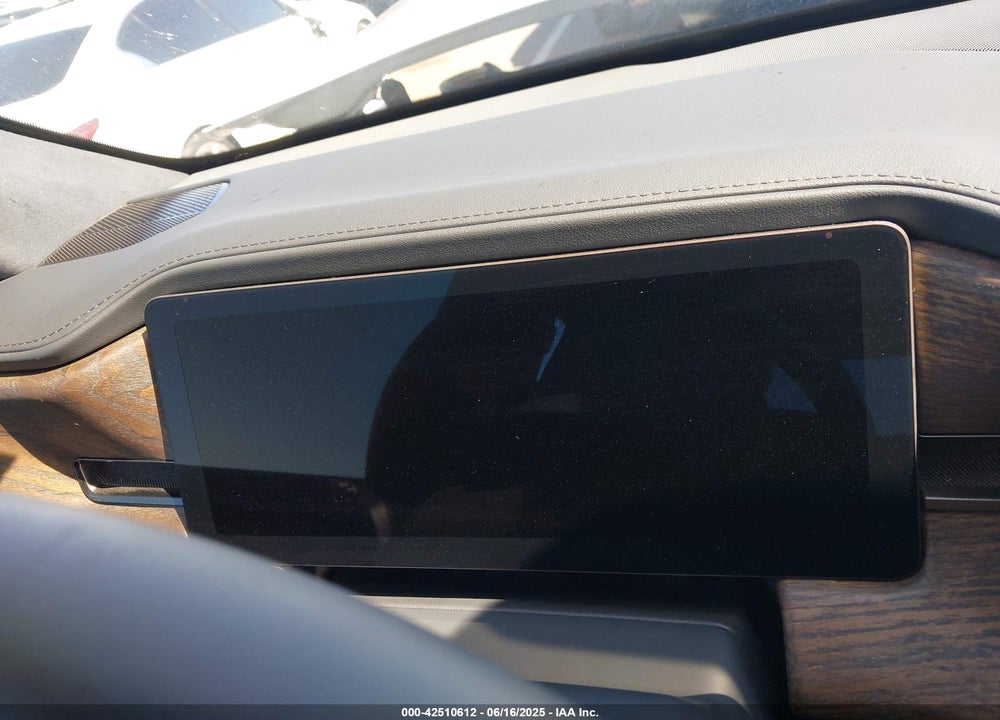 2025 RIVIAN R1T ASCEND TRI MOTOR MAX PACK/PREMIUM TRI MOTOR MAX PACK VIN: 7FCTGCAP2SN036357