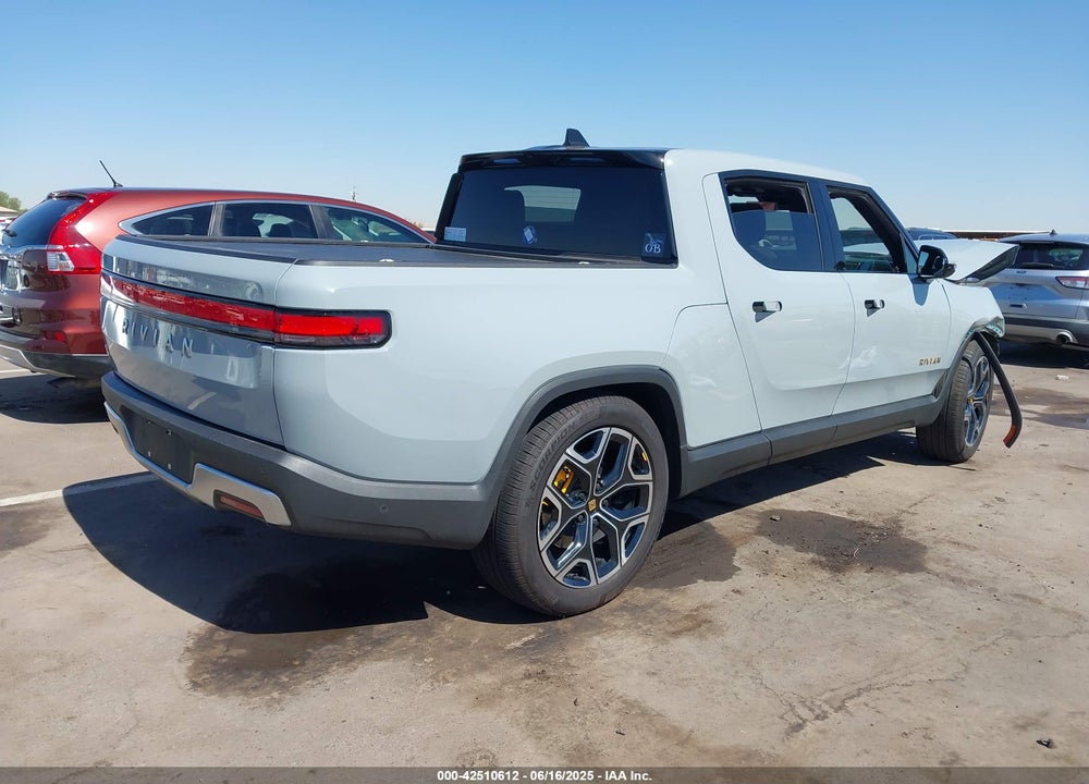 2025 RIVIAN R1T ASCEND TRI MOTOR MAX PACK/PREMIUM TRI MOTOR MAX PACK VIN: 7FCTGCAP2SN036357