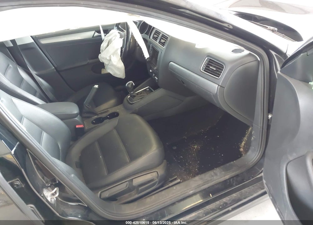 2017 VOLKSWAGEN JETTA VIN: 3VWDB7AJXHM272766