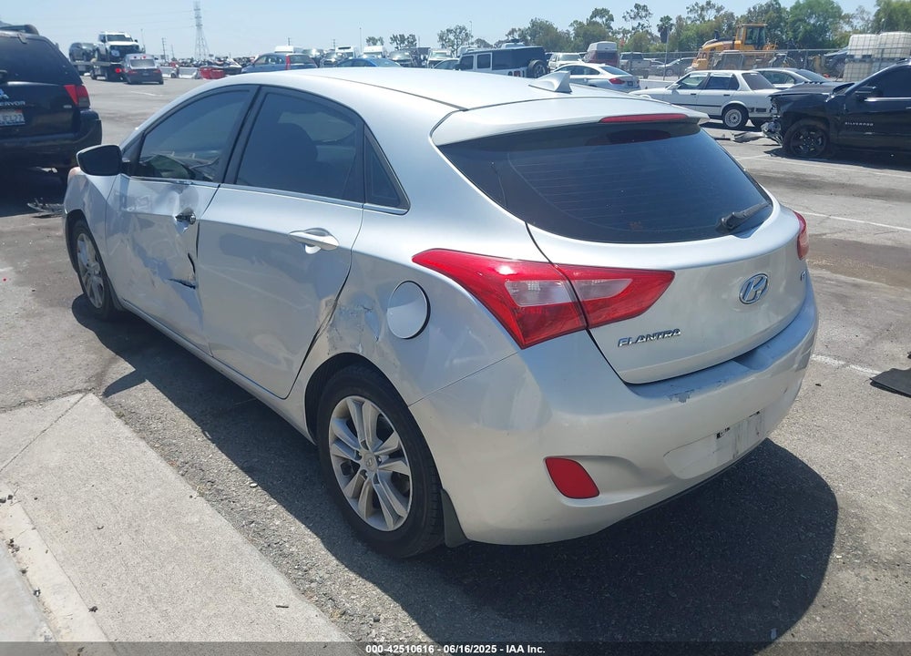 2013 HYUNDAI ELANTRA GT VIN: KMHD35LE1DU108540