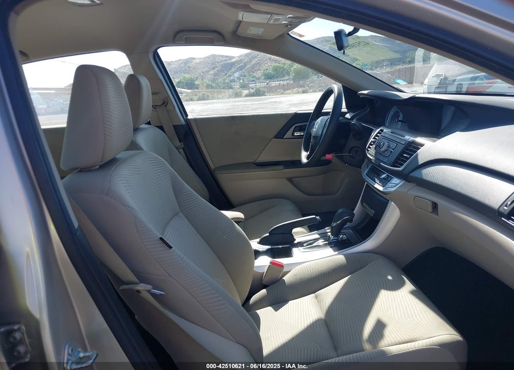 2015 HONDA ACCORD VIN: 1HGCR2F37FA219896