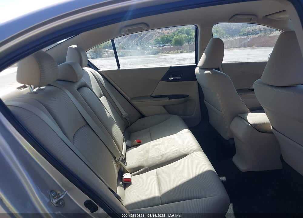 2015 HONDA ACCORD VIN: 1HGCR2F37FA219896