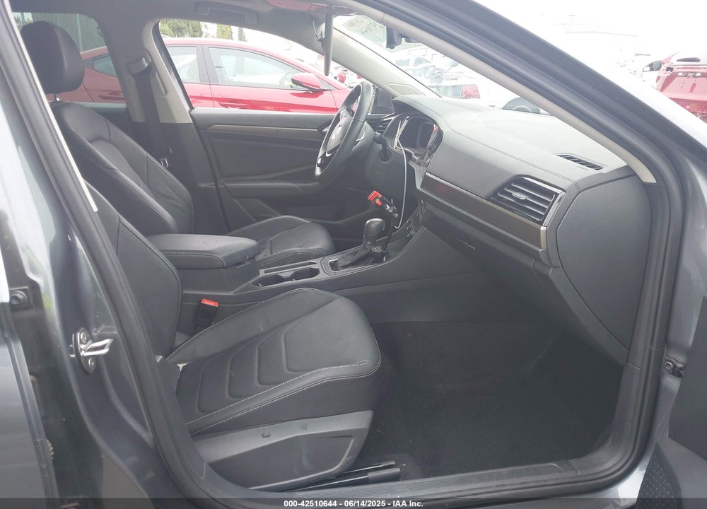 2019 VOLKSWAGEN JETTA VIN: 3VWGB7BU2KM169175
