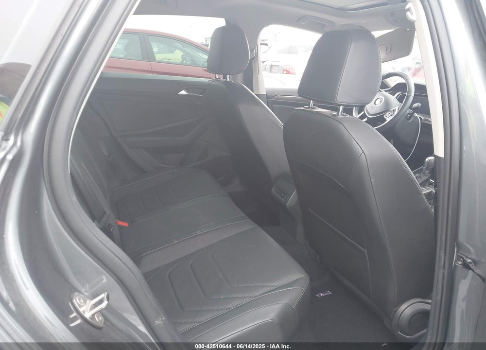 2019 VOLKSWAGEN JETTA VIN: 3VWGB7BU2KM169175