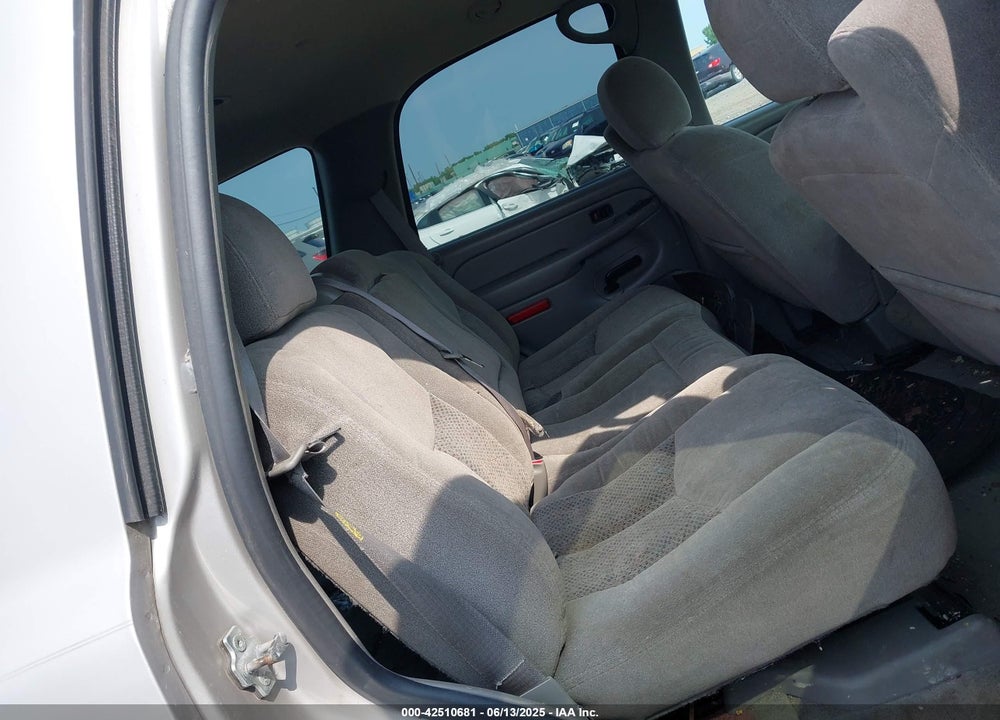 2004 CHEVROLET TAHOE LS VIN: 1GNEK13TX4J331767