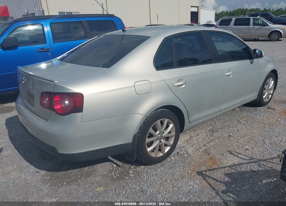 2010 VOLKSWAGEN JETTA LIMITED EDITION VIN: 3VWRZ7AJ7AM098548