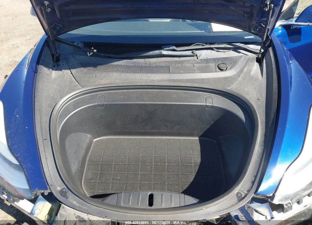 2018 TESLA MODEL 3 VIN: 5YJ3E1EBXJF092106