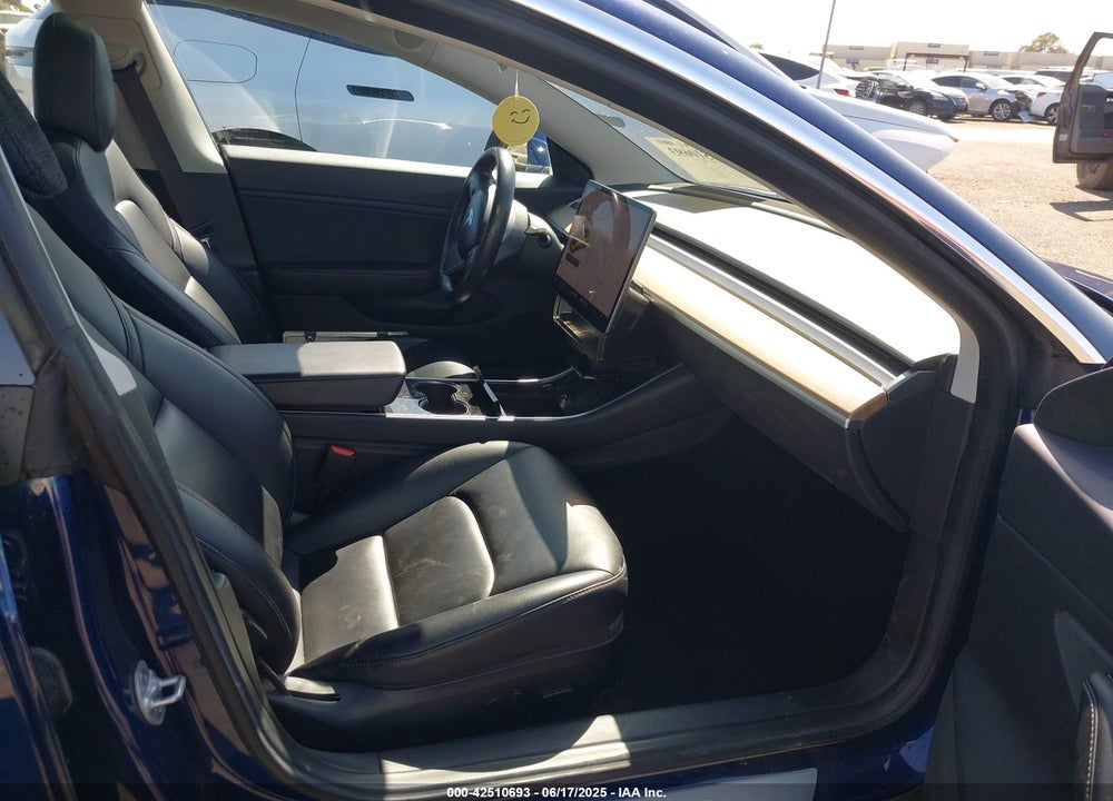 2018 TESLA MODEL 3 VIN: 5YJ3E1EBXJF092106