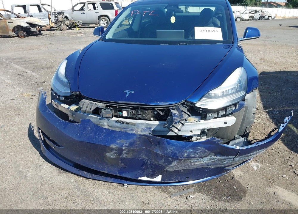 2018 TESLA MODEL 3 VIN: 5YJ3E1EBXJF092106