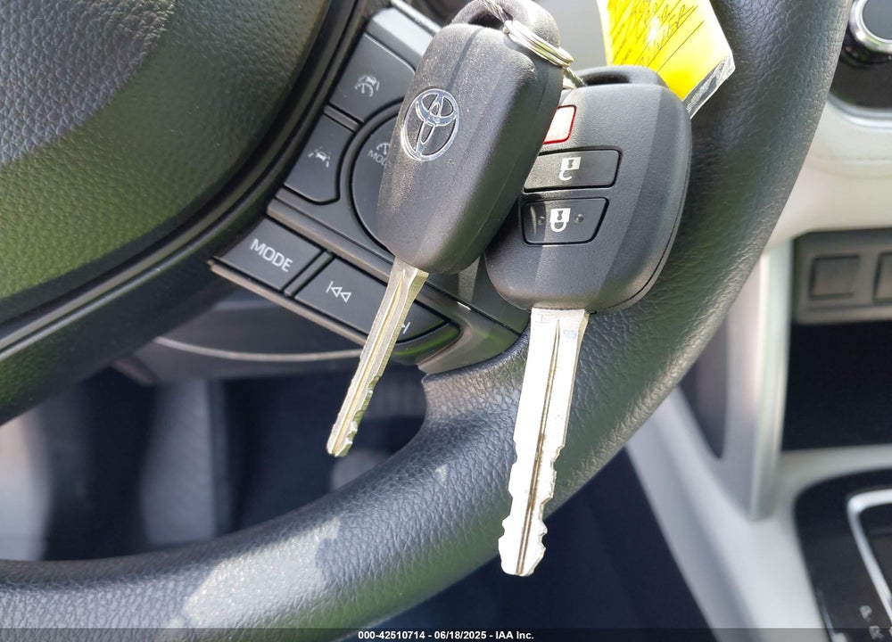 2025 TOYOTA COROLLA CROSS VIN: 7MUAAAAGXSV128724