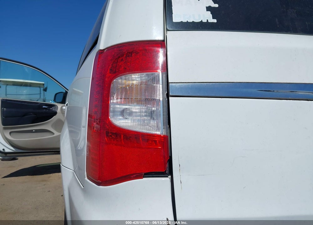 2014 CHRYSLER TOWN & COUNTRY TOURING VIN: 2C4RC1BG9ER293666
