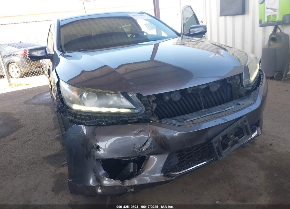 2015 HONDA ACCORD VIN: 1HGCR3F81FA023373