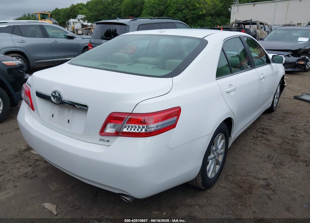 2011 TOYOTA CAMRY XLE VIN: 4T4BF3EK1BR143152