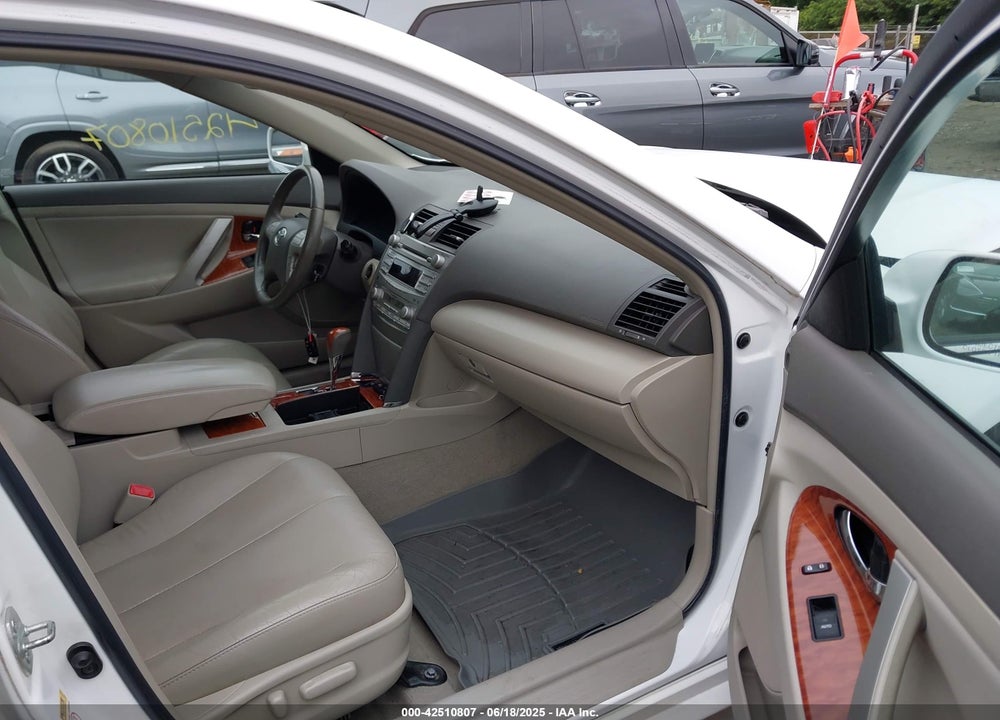 2011 TOYOTA CAMRY XLE VIN: 4T4BF3EK1BR143152