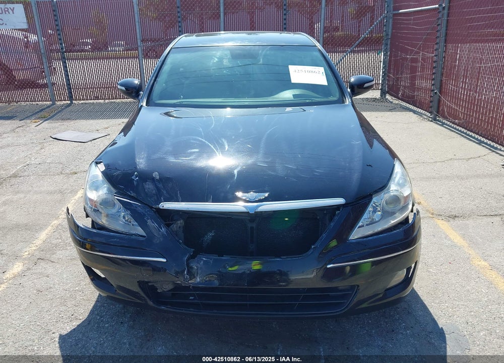 2009 HYUNDAI GENESIS VIN: KMHGC46E29U026827