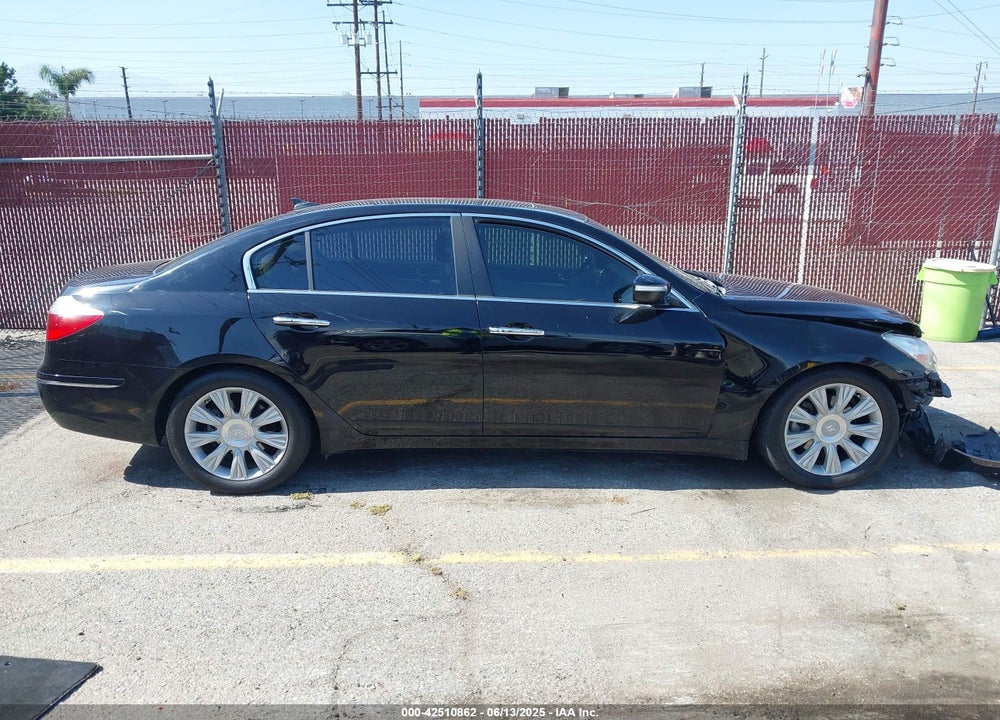 2009 HYUNDAI GENESIS VIN: KMHGC46E29U026827