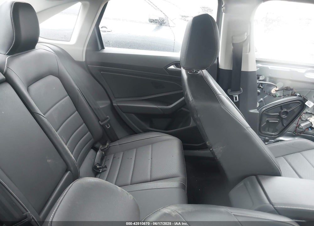 2024 VOLKSWAGEN JETTA VIN: 3VWEM7BU0RM036958