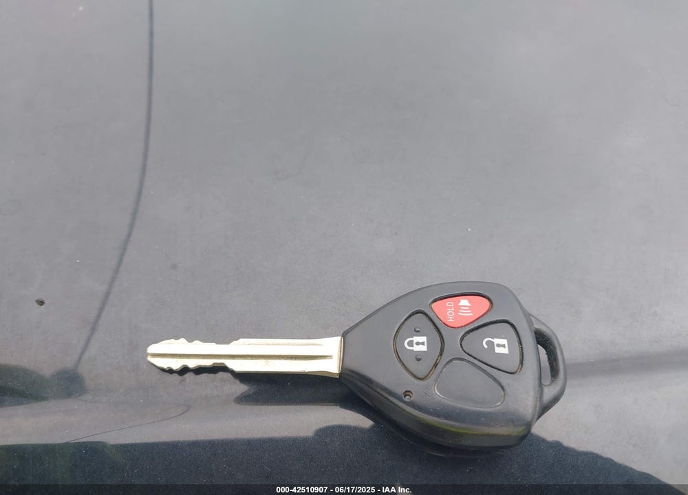 2008 SCION XB VIN: JTLKE50EX81039031