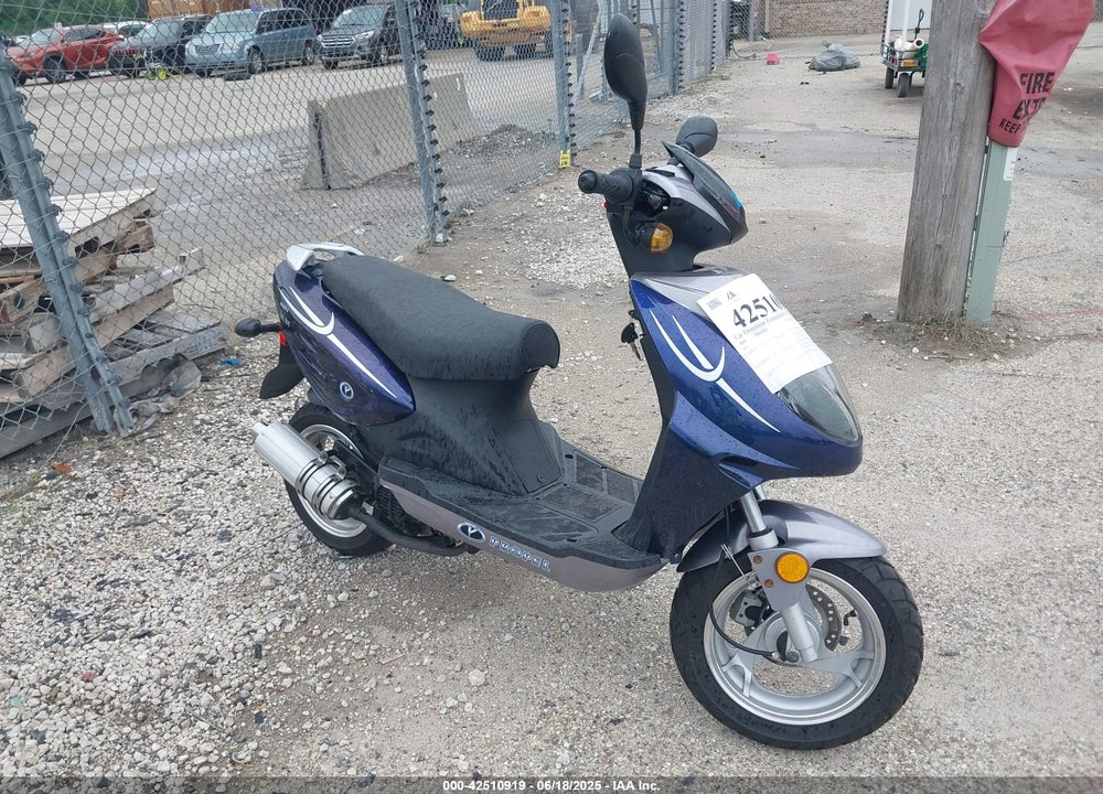 2009 YIBEN MD50QT VIN: LYDTCBPJ591100166