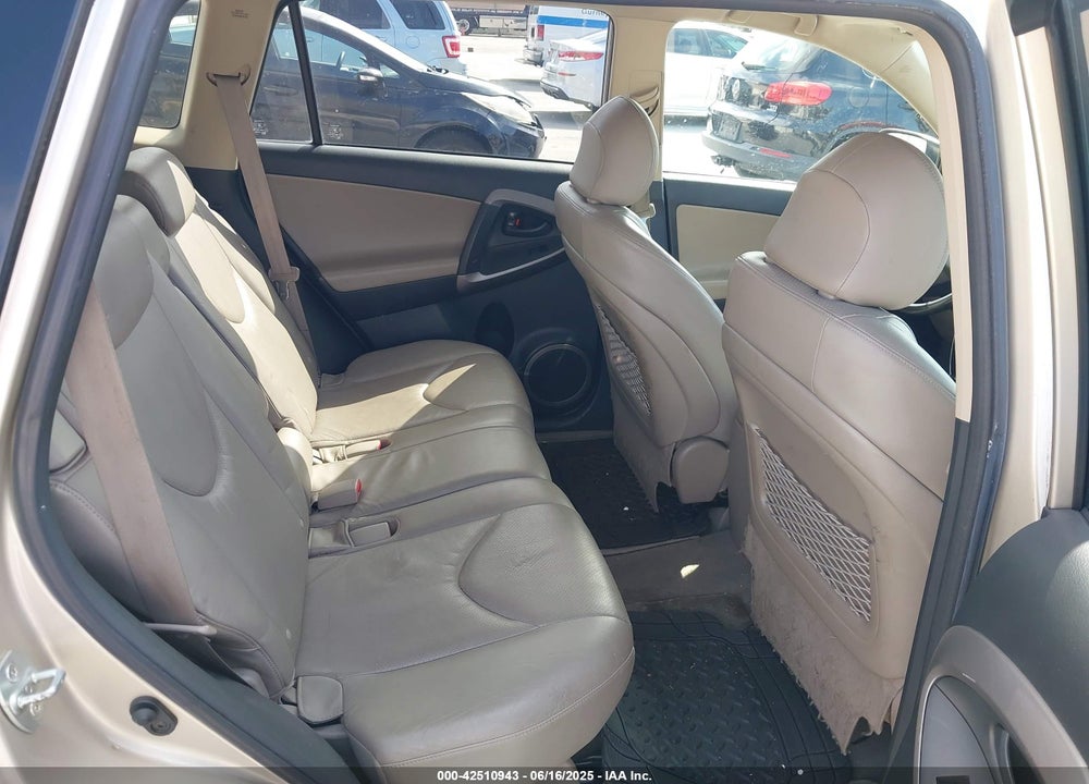 2006 TOYOTA RAV4 LIMITED VIN: JTMBD31V866002240