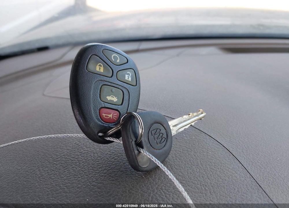 2007 BUICK LACROSSE VIN: 2G4WC582971189617