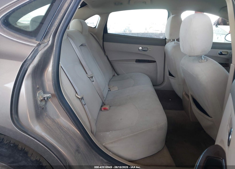 2007 BUICK LACROSSE VIN: 2G4WC582971189617