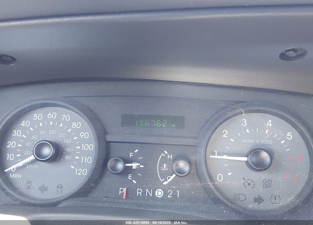 2007 MERCURY GRAND MARQUIS VIN: 2MEFM74W37X614704