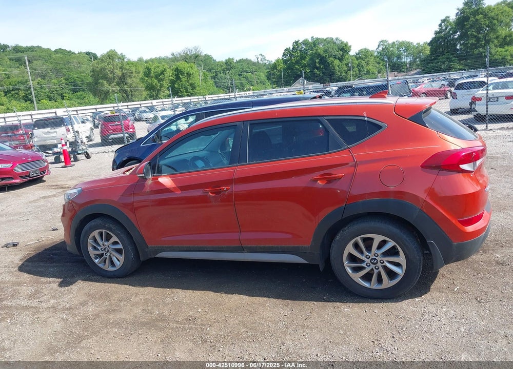 2017 HYUNDAI TUCSON SE PLUS VIN: KM8J33A45HU419721
