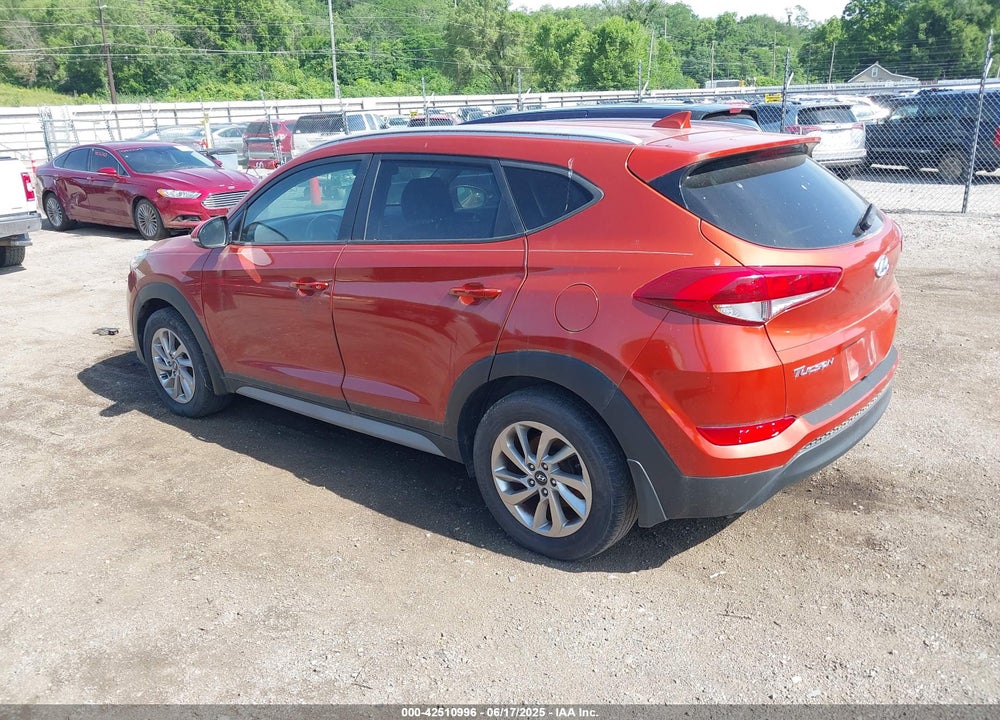 2017 HYUNDAI TUCSON SE PLUS VIN: KM8J33A45HU419721