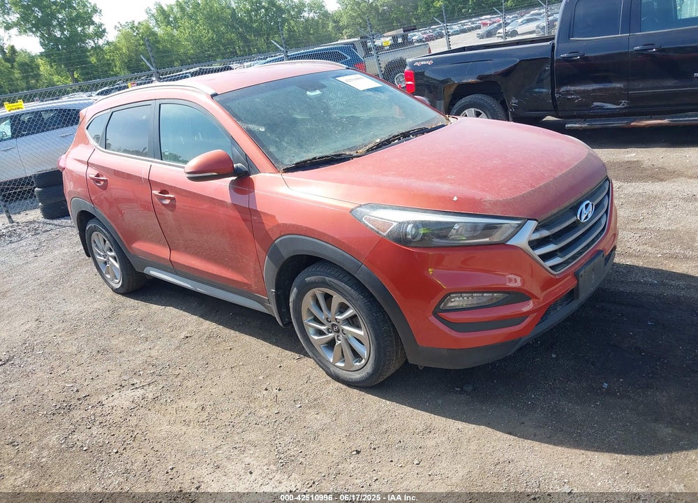 2017 HYUNDAI TUCSON SE PLUS VIN: KM8J33A45HU419721