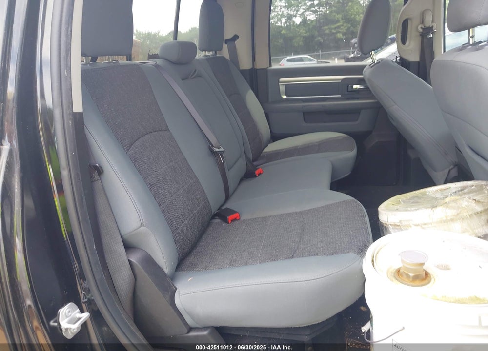 2019 RAM 1500 CLASSIC VIN: 1C6RR7LT6KS620460