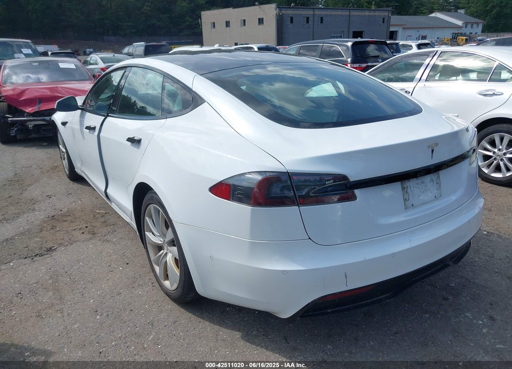 2021 TESLA MODEL S VIN: 5YJSA1E57MF428512