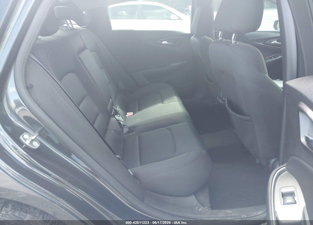 2018 CHEVROLET MALIBU VIN: 1G1ZD5STXJF134828