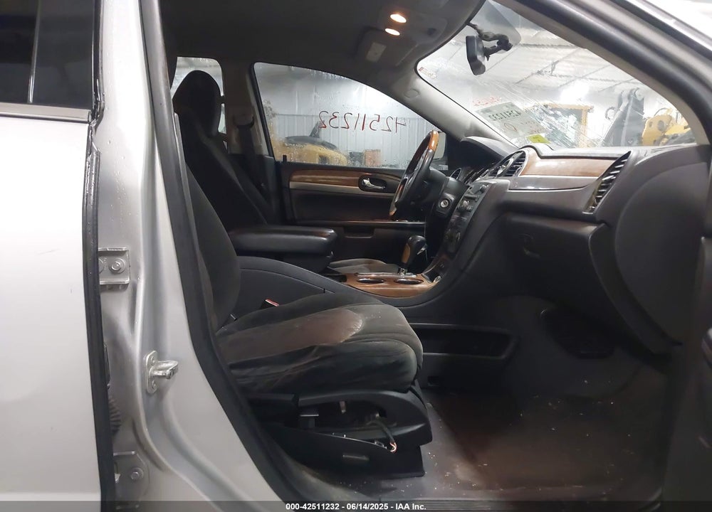 2011 BUICK ENCLAVE VIN: 5GAKRAED6BJ340770