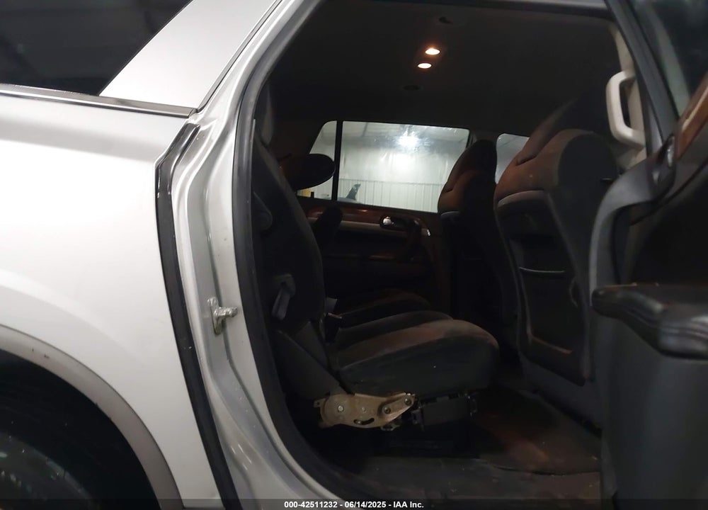 2011 BUICK ENCLAVE VIN: 5GAKRAED6BJ340770