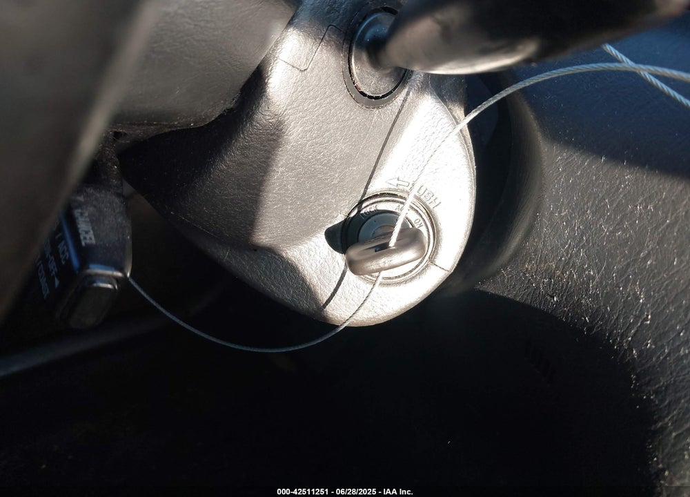 2005 TOYOTA COROLLA S VIN: 1NXBR32E55Z386824