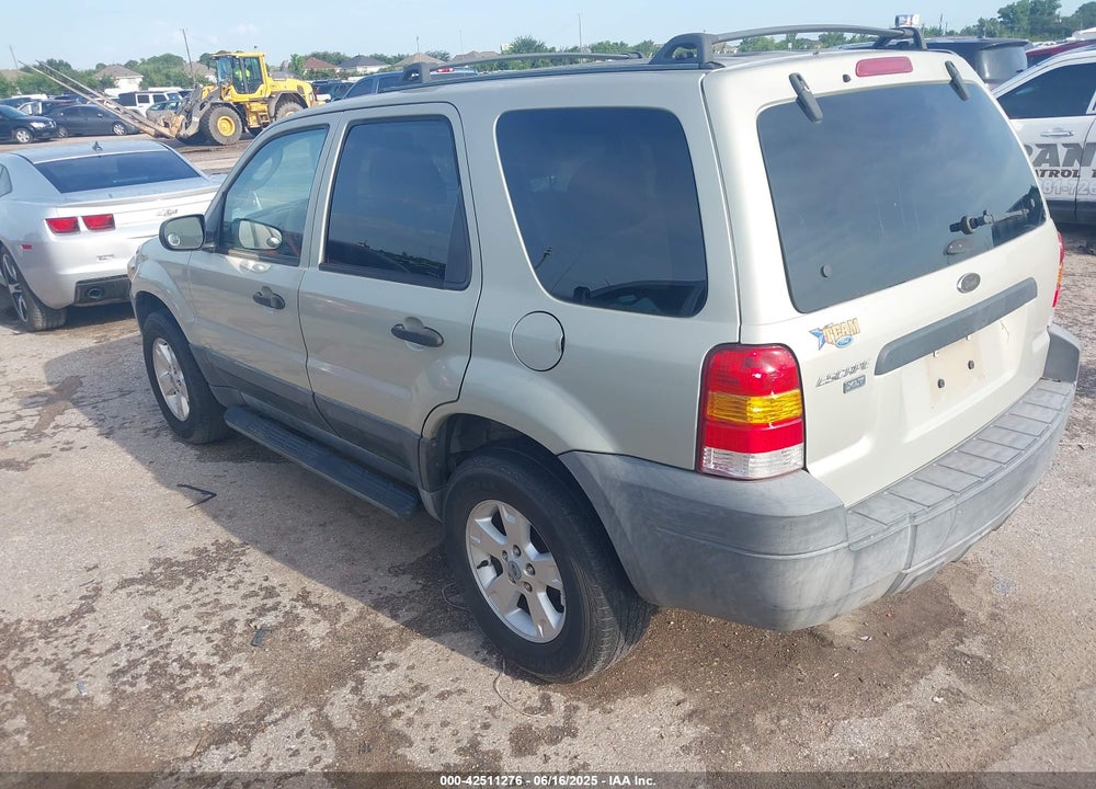2005 FORD ESCAPE XLT VIN: 1FMYU03145KA40360