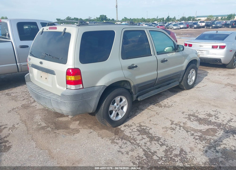 2005 FORD ESCAPE XLT VIN: 1FMYU03145KA40360