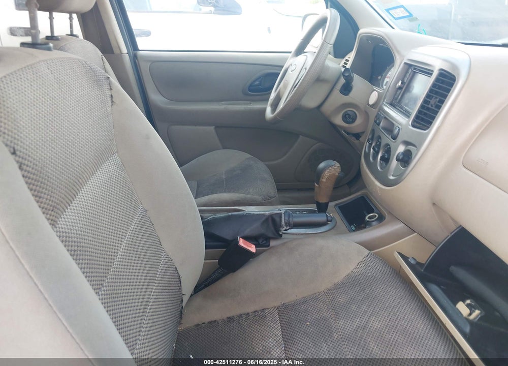 2005 FORD ESCAPE XLT VIN: 1FMYU03145KA40360