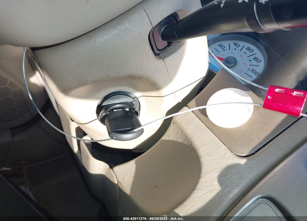 2005 FORD ESCAPE XLT VIN: 1FMYU03145KA40360