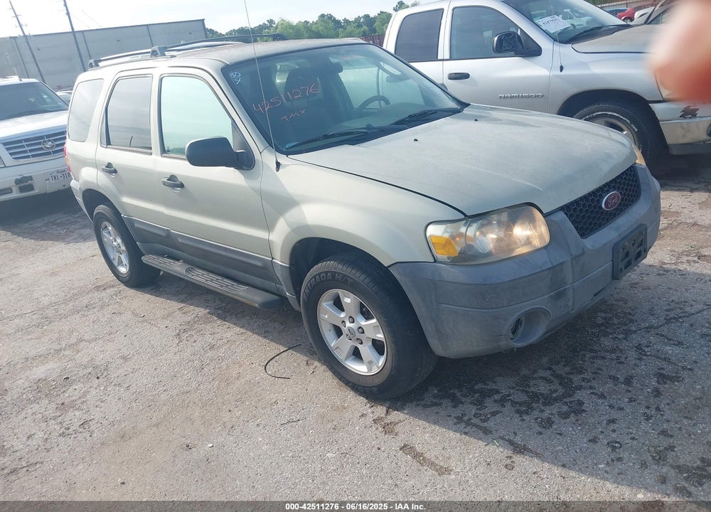 2005 FORD ESCAPE XLT VIN: 1FMYU03145KA40360