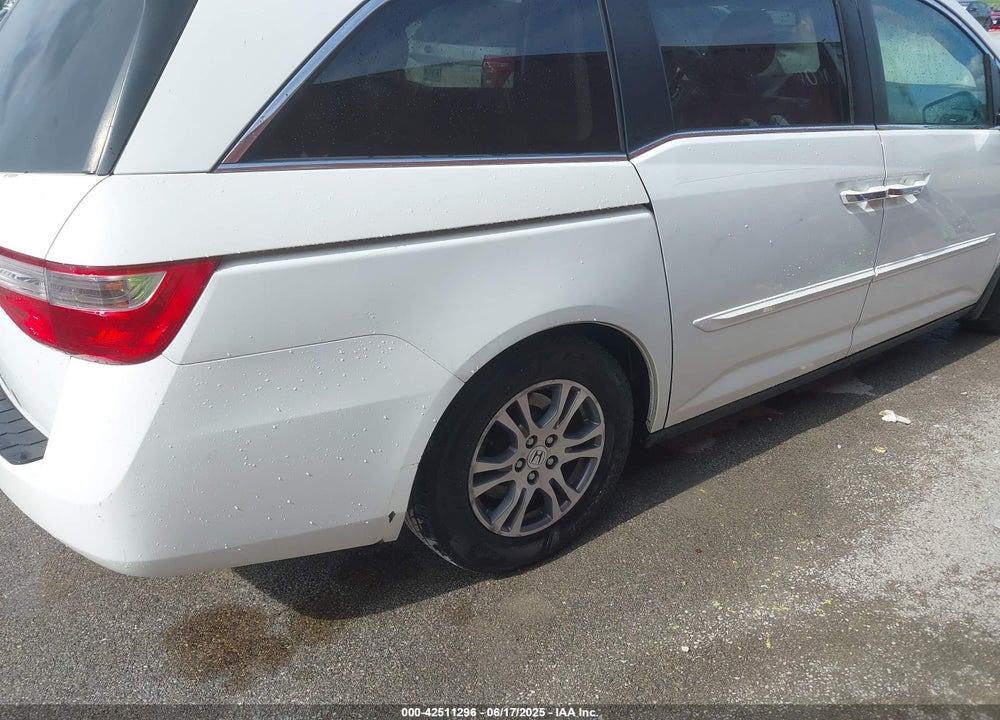 2011 HONDA ODYSSEY EX-L VIN: 5FNRL5H60BB026171
