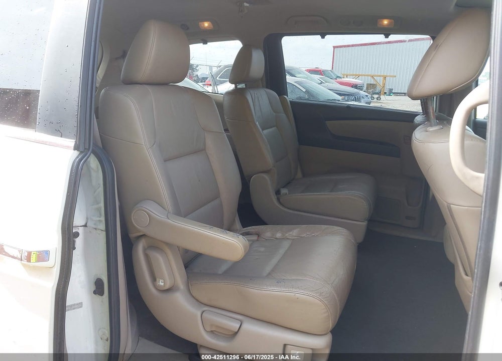 2011 HONDA ODYSSEY EX-L VIN: 5FNRL5H60BB026171