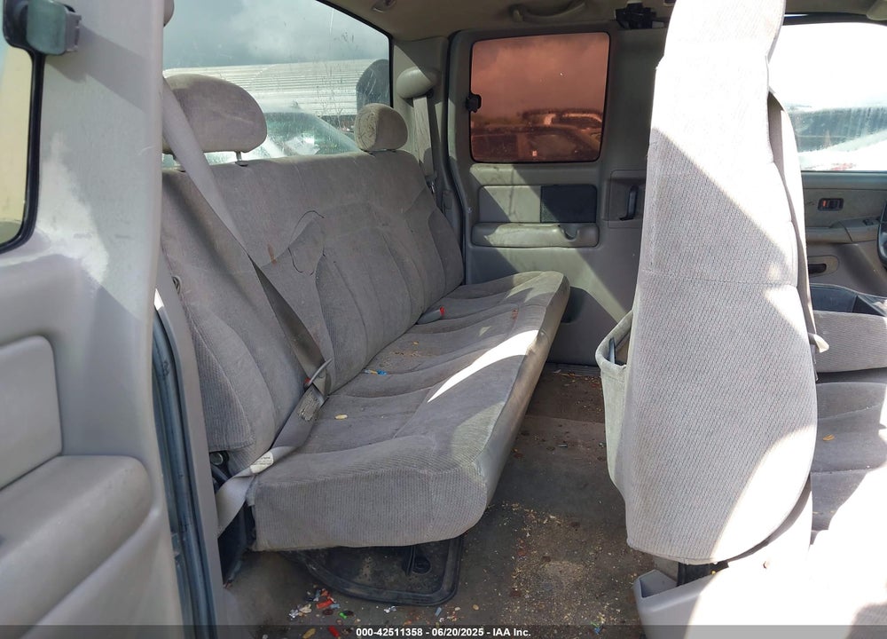 2000 GMC SIERRA 1500 SLE VIN: 1GTEC19T1YZ260088